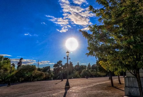 Βελτιωμένος ο καιρός με άνοδο της θερμοκρασίας - Σε ποιες περιοχές θα βρέξει (βίντεο)