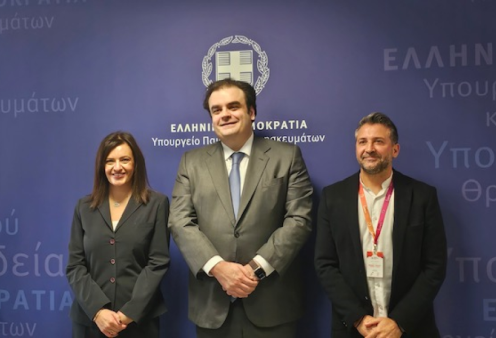 Good News: Η Attica Bank σε συνεργασία με Ανθρωπιστική Οργάνωση «Kids Save Lives» έκαναν δωρεά 100 απινιδωτών σε δημόσια σχολεία ανά την Ελλάδα (φωτό)