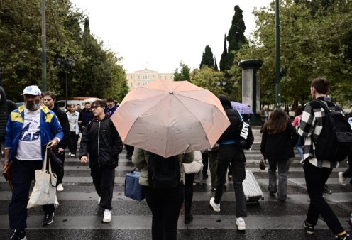 Ραγδαία επιδείνωση του καιρού: Βροχές, καταιγίδες & χιονοπτώσεις στα ορεινά τμήματα της χώρας (βίντεο)