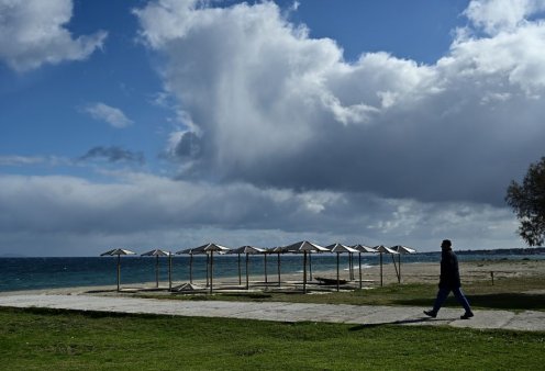 Καιρός: Ηλιοφάνεια με τσουχτερό κρύο - Πόσο θα φτάσει η θερμοκρασία (βίντεο)