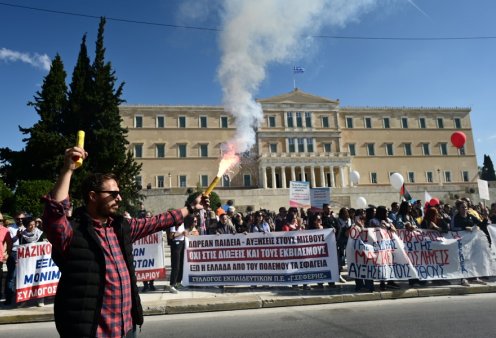 24ωρη απεργία ΓΣΕΕ-ΑΔΕΔΥ: Ποιοι απεργούν αύριο Τετάρτη - Πως θα κινηθούν Μετρό, λεωφορεία, τρόλεϊ, τραμ & ΟΣΕ - Δεμένα τα πλοία στα λιμάνια