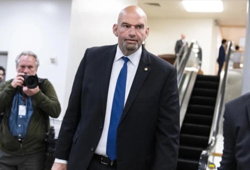 John Fetterman: Ο 2μετρος Δημοκρατικός γερουσιαστής εμφανίστηκε στην ορκωμοσία του Donald Trump σε σορτσάκι – Ποιος ήταν ο λόγος; (φωτό)