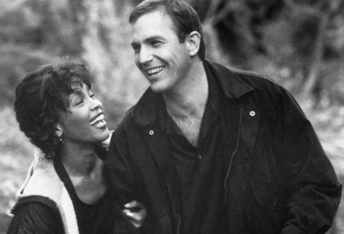 O Kevin Costner τιμά την μνήμη της Whitney Houston στα γενέθλιά του – «Χάσαμε την πιο φωτεινή» (φωτό)