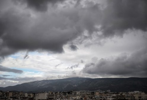 Καιρός: Βροχές & νεφώσεις - Υψηλές για την εποχή θερμοκρασίες (βίντεο)