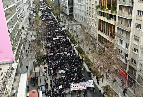 Δείτε φωτογραφίες και βίντεο από το μαθητικό & φοιτητικό συλλαλητήριο για τα Τέμπη: Αθήνα, Θεσσαλονίκη, Πάτρα, Βόλος, Λάρισα, Σέρρες...