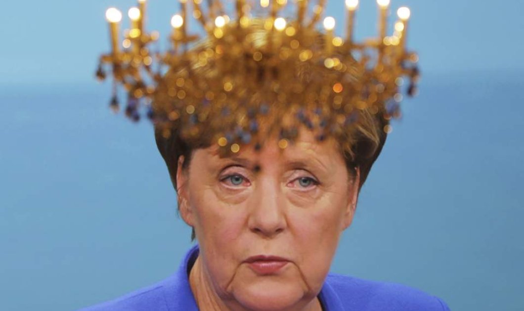  Το παιχνίδι του φακού κάνει βασίλισσα την καγκελάριο της Γερμανίας, Άνγκελα Μέρκελ - Φωτογραφία: Kay Nietfeld/dpa via AP