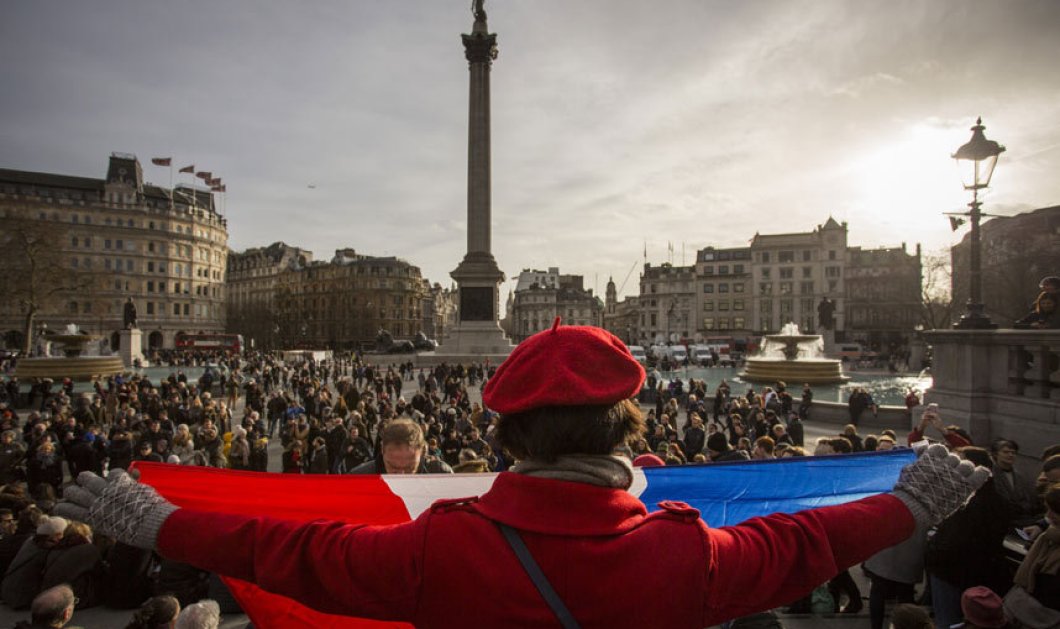 12/1/2015: Στιγμιότυπο από την χθεσινή διαδήλωση στο Παρίσι όπου έδωσαν το παρών 3,7 εκ. κόσμος - ''Je Suis Charlie'' - Picture: Rob Stothard/Getty Images