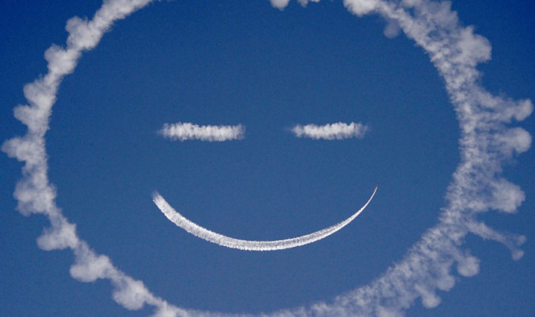 23/3/2015 - Εντυπωσιακή φωτό με τον ουρανό να μας ''χαμογελάει'' & να μας εύχεται καλή εβδομάδα! Picture: ZUMA/REX