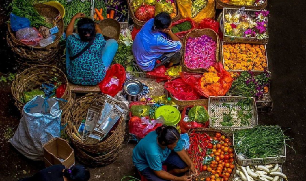 Φωτογραφία ημέρας: Colorful Fruits Market - Iconic Photography by Christel Cavaciuti /instagram:  fubiz