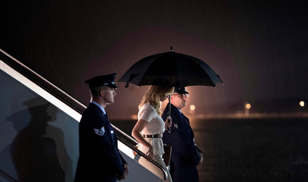 H Ιβάνκα Τραμπ καταφθάνει στην αεροπορική βάση Andrews στο Maryland – Φωτογραφία: Brendan Smialowski/AFP/Getty Images