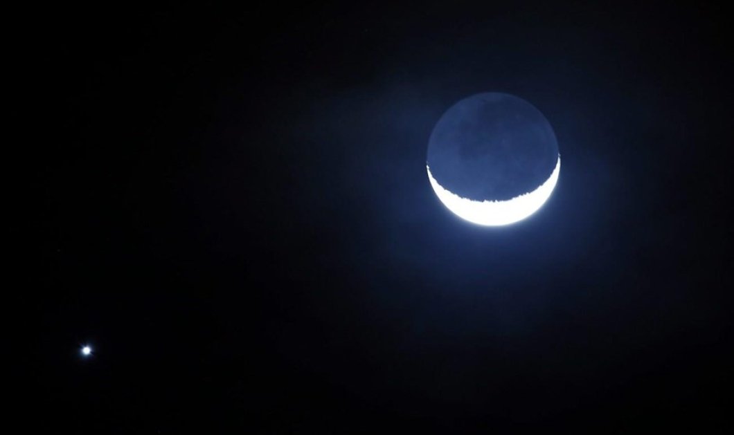 Η Αφροδίτη και η Σελήνη στον ουρανό της Μανίλας, στις Φιλιππίνες - Picture: EPA / FRANCIS R. MALASIG 