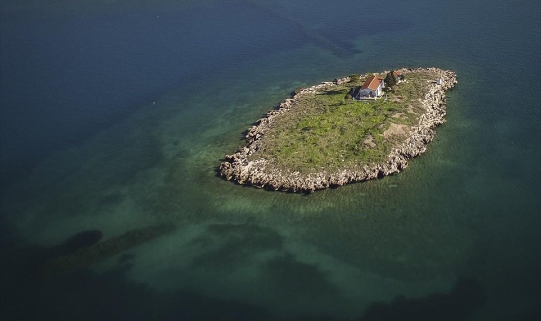 Η ομορφιά της Ελλάδας στα καλύτερα της, σαν ψεύτικο το νησάκι των Αγίων Κωνσταντίνου και Ελένης στην Ιτέα - Φωτογραφία: Eurokinissi / ΝΙΚΟΛΟΠΟΥΛΟΣ ΑΝΤΩΝΗΣ