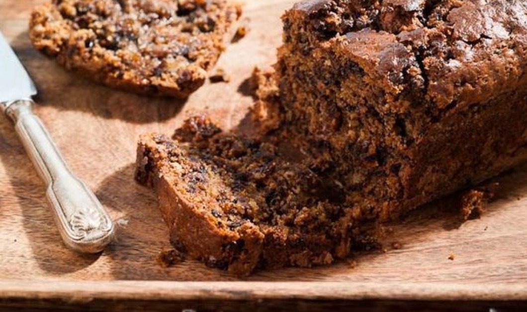 Αργυρώ Μπαρμπαρίγου: Νηστίσιμο κέικ σοκολάτας - Μπορείτε να προσθέσετε ξηρούς καρπούς για ένα πιο γευστικό αποτέλεσμα !