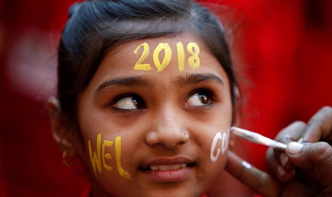 Πάντα η ελπίδα αντικατοπτρίζεται σε ένα παιδικό χαμόγελο, σε σχολείο στο Αχμενταμπάντ της Ινδίας - Φωτογραφία: REUTERS / AMIT DAVE