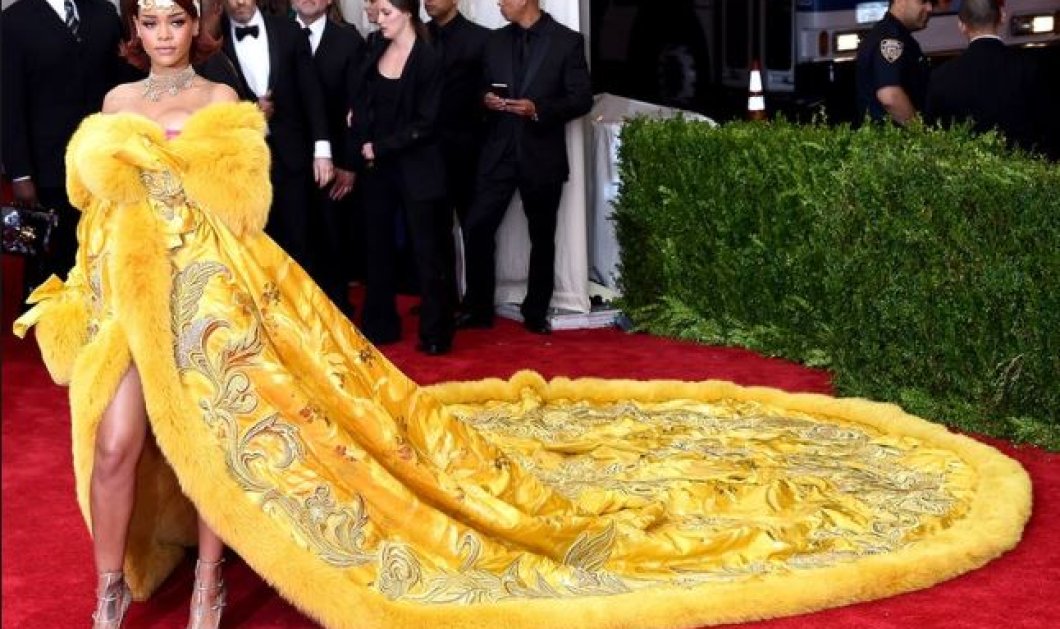 Met Gala 2015 – Rihanna: Η πιο εντυπωσιακή & αξέχαστη εμφάνιση στο κόκκινο χαλί: Credits – Getty Images