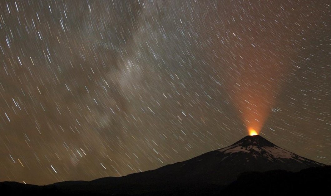 Το ηφαίστειο Βιγιαρίκα στη Χιλή φωτογραφημένο ένα μήνα μετά τη τελευταία έκρηξη του - REUTERS / STRINGER