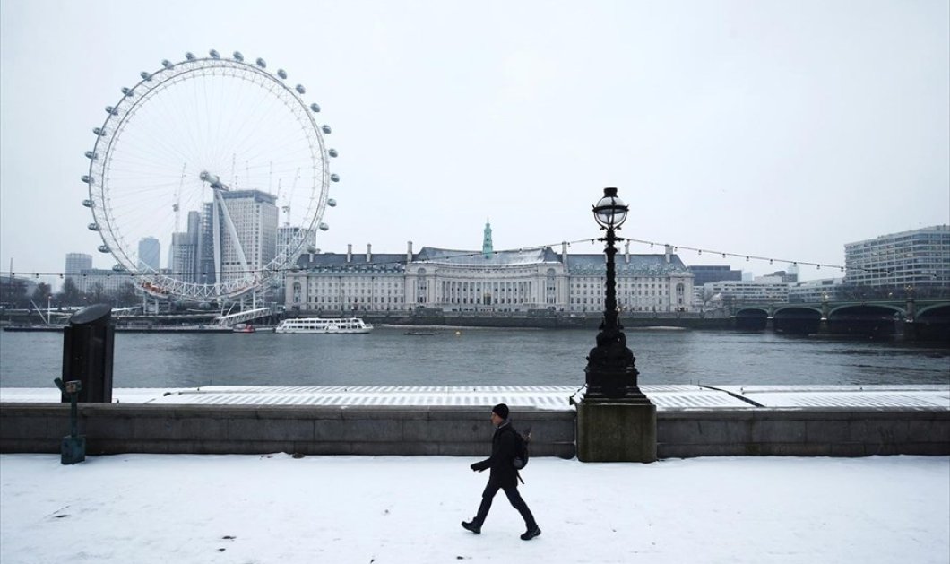 Ταξίδι στο αγαπημένο & παγωμένο Λονδίνο μέσα από ξεχωριστό στιγμιότυπο - Φωτογραφία: REUTERS / STRINGER
