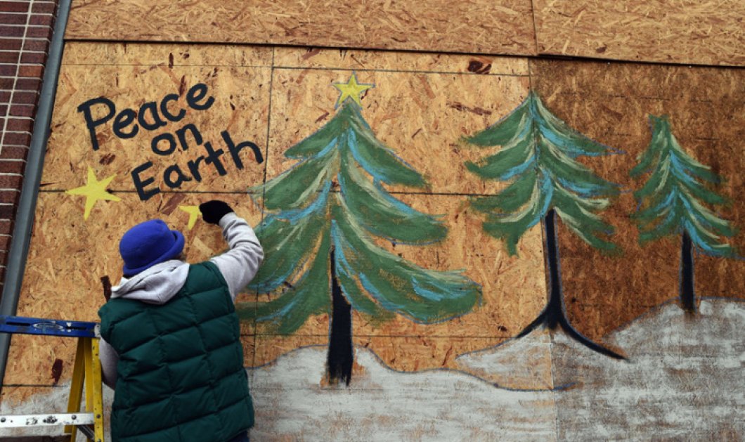 27/11/14 - Peace on Earth: Επί γης ειρήνης - Μια συγκινητική ζωγραφιά στο Φέργκιουσον...