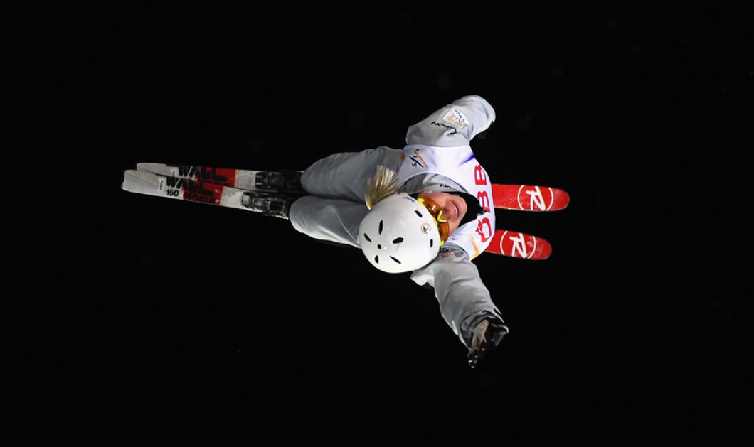 16/1/15 - Εντυπωσιακό στιγμιότυπο από το παγκόσμιο πρωτάθλημα freestyle σκι - Η Αυστραλή D. Scott κερδίζει τις εντυπώσεις - Φωτό: Getty Images