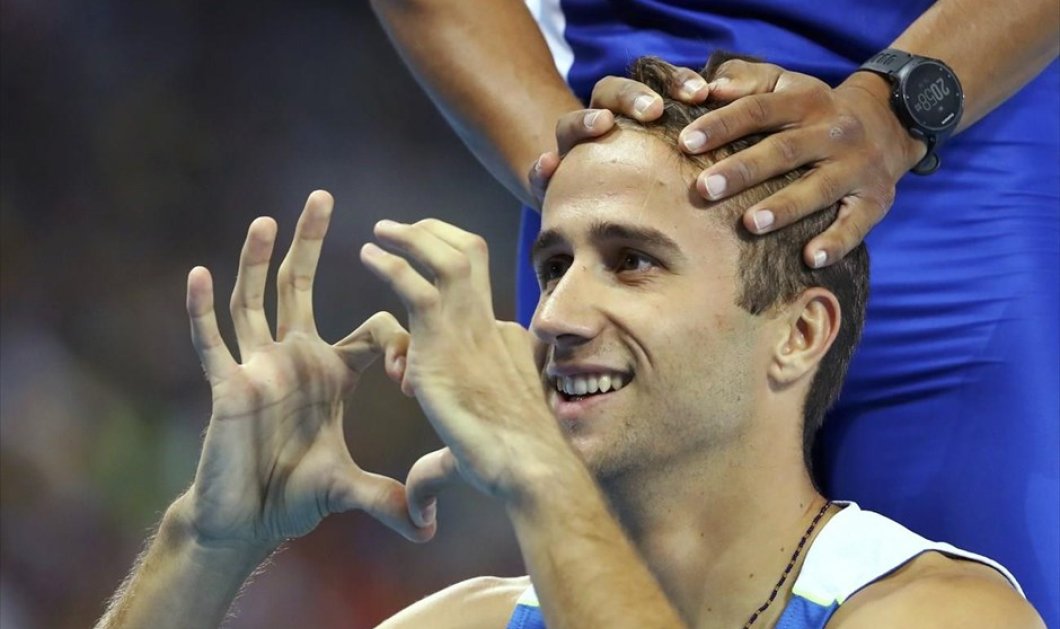 Ο Κύπριος αθλητής Μίλαν Τραΐκοβιτς πανηγυρίζει για την πρόκρισή του στον τελικό των 110μ. με εμπόδια - Picture: REUTERS / LUCY NICHOLSON 