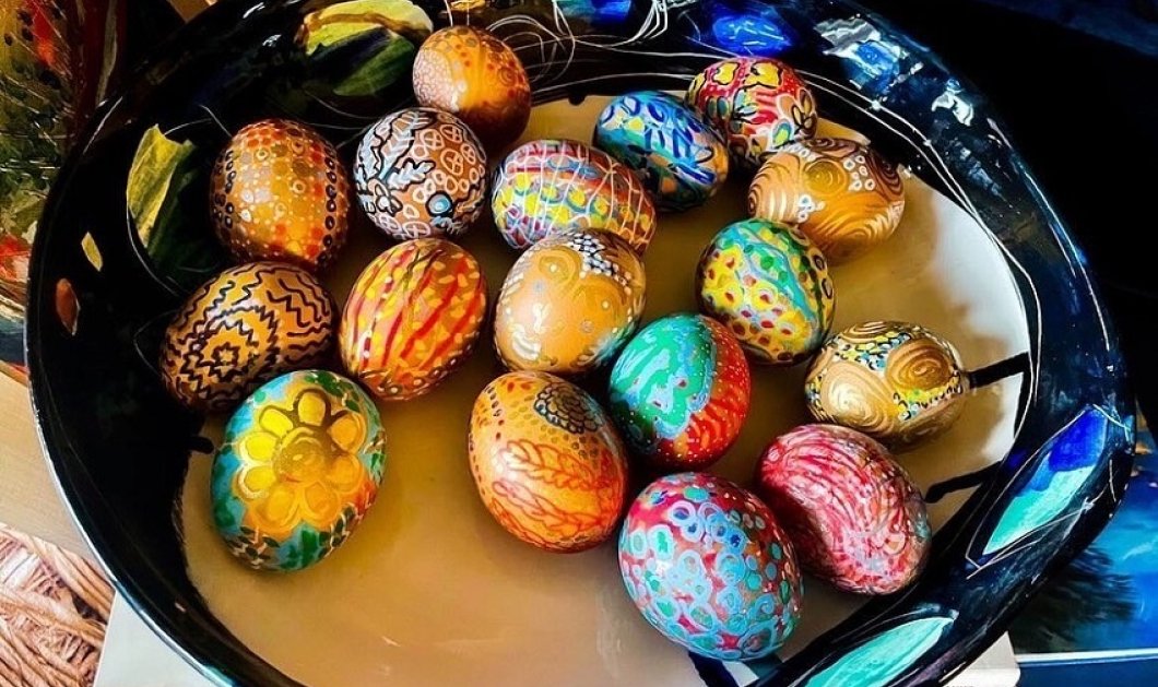 Φωτό ημέρας τα υπέροχα αυγά - ζωγραφική της Βάσως Τρίγκα