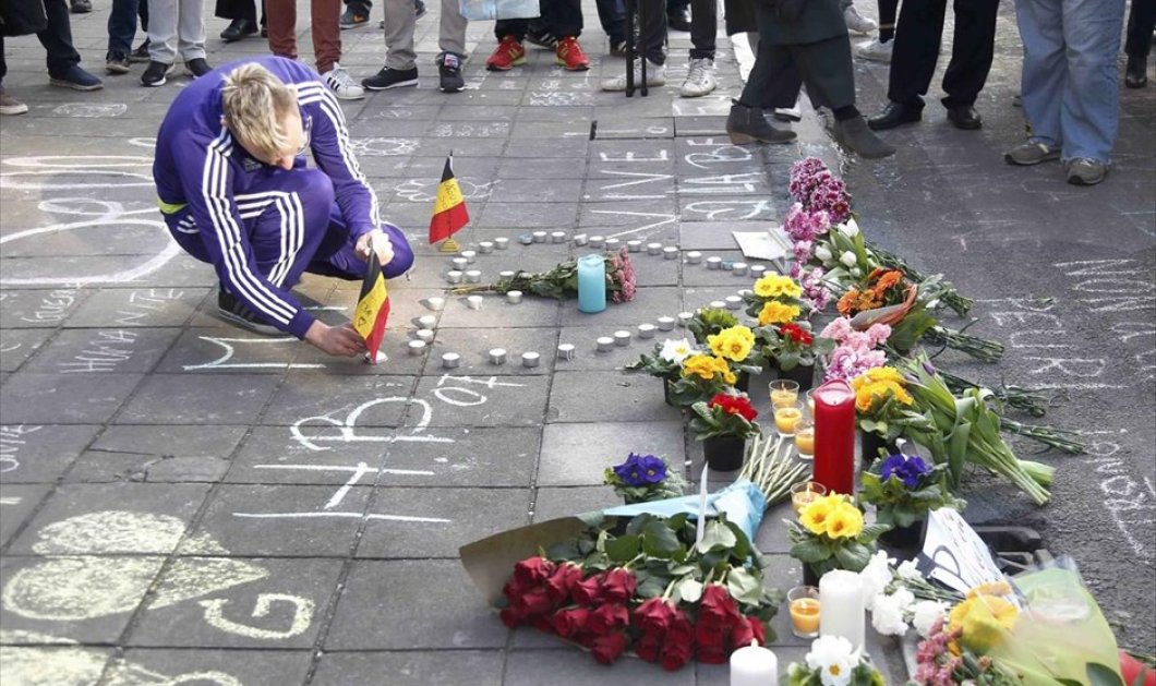 Συγκινητική εικόνα συμπαράστασης στις Βρυξέλλες - «Nous Sommes tous Bruxellois» REUTERS / CHARLES PLATIAU