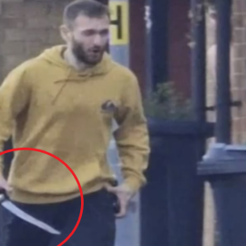 Λονδίνο: Βγήκε κρατώντας σπαθί σαμουράι στον δρόμο και σκόρπισε τον τρόμο - 5 τραυματίες από την επίθεση (βίντεο)