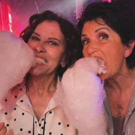  Άλκηστις Πρωτοψάλτη-Ελευθερία Αρβανιτάκη: Οι κορυφαίες τραγουδίστριες γιορτάζουν 40 χρόνια φιλίας – «Θα μείνουμε για πάντα παιδιά!» (φωτό)