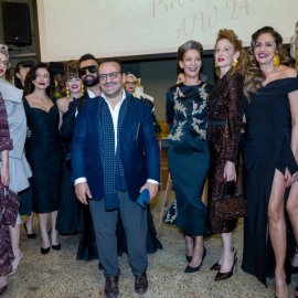 Με τον σπουδαίο Βασίλη Ζούλια «έπεσε» η αυλαία του Athens Fashion Week 2024: Οι μούσες του Βίκυ Κουλιανού, Ισμήνη Παπαβλασοπούλου & Έβελυν Καζαντζόγλου στην πασαρέλα (φωτό)