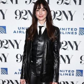 Anne Hathaway: Απογείωσε το total leather look στην πρεμιέρα της ταινίας της - Εφαρμοστό κολάν, γιλέκο & ροκ διάθεση!