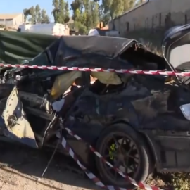 Ελευσίνα: Νεκρός 31χρονος, "καρφώθηκε" με το αυτοκίνητό του σε σταθμευμένο φορτηγό - Ακαριαίος ο θάνατος, βαριά τραυματισμένος 25χρονος συνοδηγός (βίντεο)
