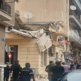 Τραγωδία στον Πειραιά: Νεκρός αστυνομικός από κατάρρευση κτιρίου, καταπλακώθηκε από μπάζα - Τρεις τραυματίες