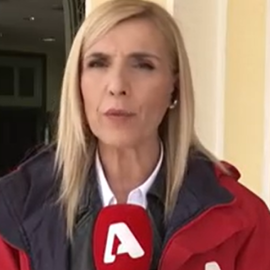 Ρένα Κουβελιώτη: Η δημοσιογράφος δέχθηκε επίθεση κατά την διάρκεια ρεπορτάζ – Η ανακοίνωση της Ένωσης Συντακτών & το πρώτο της μήνυμα (φωτό)