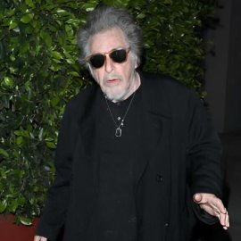 Αγνώριστος ο Al Pacino - Εθεάθη την ώρα που έβγαινε από εστιατόριο - Με γυαλιά, κουρασμένος & ατημέλητο look (φωτό)
