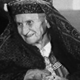 Topwoman η Δέσποινα Αχλαδιώτη - Η "Κυρά της Ρω"  που κάθε μέρα ύψωνε την ελληνική σημαία επι 40 χρόνια - Συνώνυμο της ανδρείας, της αφοσίωσης & της αντοχής