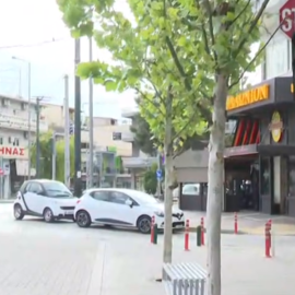 Το φανάρι στον πεζόδρομο που έγινε viral: Αναβοσβήνει κανονικά - Σε ποιο σημείο της Αθήνας βρίσκεται (βίντεο)