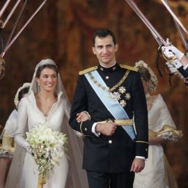Η Βασίλισσα Λετίσια και ο Βασιλιάς Φελίπε έχουν επέτειο – Δείτε υπέροχες φωτό από τον φαντασμαγορικό γάμο τους πριν από 20 χρόνια