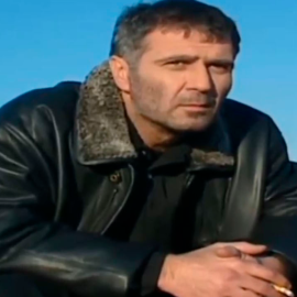 16 χρόνια από την δολοφονία του δημοφιλούς ηθοποιού Νίκου Σεργιανόπουλου από τον εφήμερο εραστή του – Η ομολογία του Γεωργιανού & το χρονικό ενός στυγερού εγκλήματος 