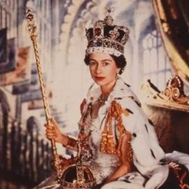 Βασίλισσα Ελισάβετ: Σαν σήμερα η 27χρονη τότε royal στέφθηκε μονάρχης της Αγγλίας - Εκατομμύρια κόσμος παρακολούθησε την τελετή (φωτό-βίντεο)