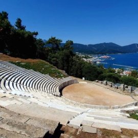 Πραγματικό κόσμημα το ανανεωμένο αρχαίο θέατρο της Θάσου - Με θέα το απέραντο Αιγαίο έτοιμο να φιλοξενήσει παραστάσεις & φεστιβάλ