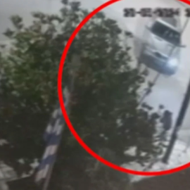 Δείτε βίντεο με τροχαίο στη Θεσσαλονίκη: Τζιπ παραβιάζει STOP και χτυπά μηχανή - Ο αναβάτης εκτοξεύτηκε στο παρμπρίζ, νοσηλεύτηκε 2 μέρες σε ΜΕΘ