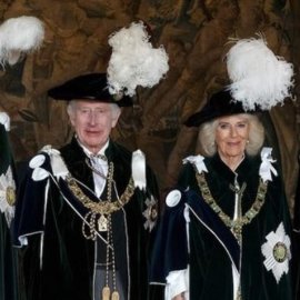 Βασιλική οικογένεια Αγγλίας: Νέο πορτραίτο με τον Κάρολο, την Καμίλα & τον Γουίλιαμ - Γιατί απουσιάζουν τα θηλυκά μέλη;