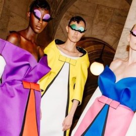 Marc Jacobs: Συγκλονιστικό fashion show με έμπνευση από τις πριγκίπισσες της Disney - Υπερμεγέθη φορέματα & iconic μακιγιάζ (φωτό-βίντεο)