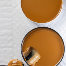 Στέλιος Παρλιάρος: Η φανταστική & πρωτότυπη κρέμα φούρνου με χαρουπόμελο - Με μόνο 4 υλικά, θα σας μείνει αξέχαστη !