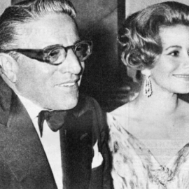 Vintage Pic: Αριστοτέλης Ωνάσης & Τίνα Λιβανού σε glamorous βραδινή έξοδο στα 50s – Όταν ήταν ερωτευμένοι ο Έλληνας «κροίσος» με την «Πριγκίπισσά» του