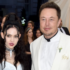 Grimes για Elon Musk: «Ο έρωτας της ζωής μου έχει γίνει αγνώριστος – Δεν είδα 1 από τα 3 μου μωρά για 5 μήνες» (φωτό)