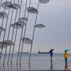 Τρίτη με έντονα καιρικά φαινόμενα - Βροχές, καταιγίδες & χαμηλές θερμοκρασίες (βίντεο)