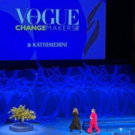 To eirinika μεταδίδει live από το Vogue – Change Makers στο Μέγαρο Μουσικής – Τα λόγια που εμπνέουν των Elsa Schiaparelli & Sandra Chuoi (φωτό & βίντεο)