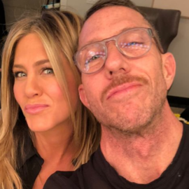 Jennifer Aniston: Εύχεται στο κολλητό & hair stylist της για τα γενέθλιά του - Η τρυφερή ανάρτηση – «Είσαι απλά ο καλύτερος!» (φωτό)