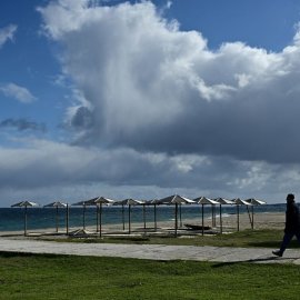 Καιρός: Ηλιοφάνεια με τσουχτερό κρύο - Πόσο θα φτάσει η θερμοκρασία (βίντεο)